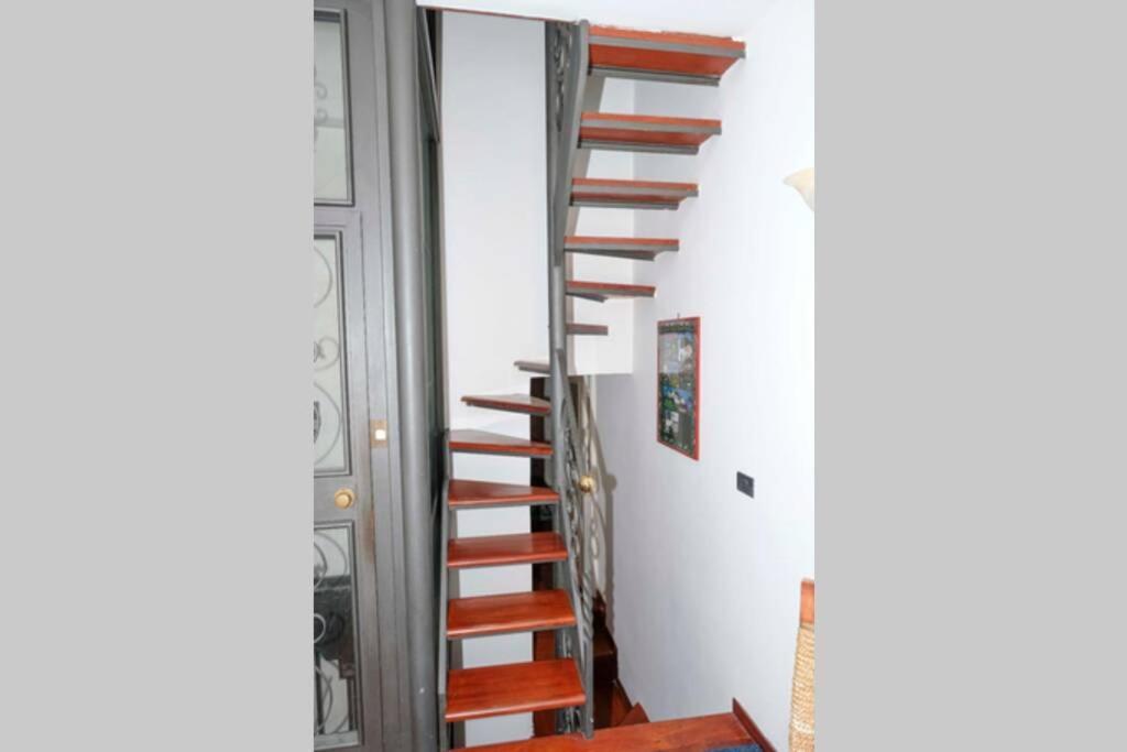 Napoli Centro Storico Un Passo Da San Gennaro Apartment Екстериор снимка