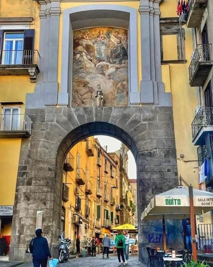 Napoli Centro Storico Un Passo Da San Gennaro Apartment Екстериор снимка